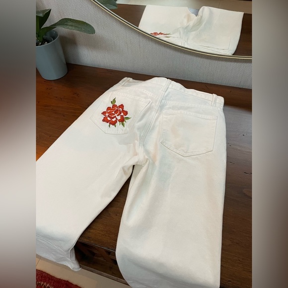 NWT reformation cynthia high rise straight jeans in flora embroidery - Picture 10 of 14